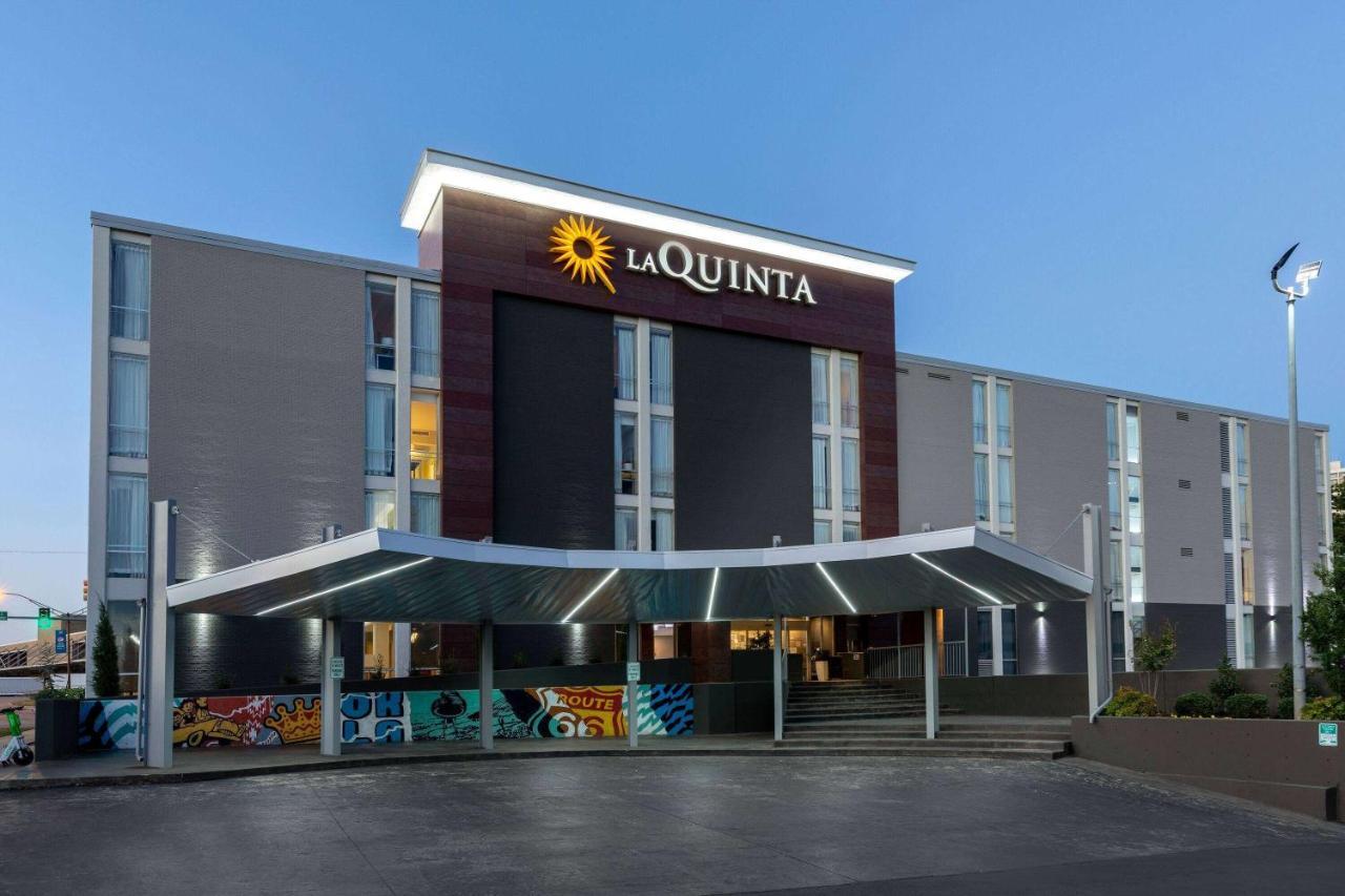 La Quinta Inn & Suites By Wyndham Tulsa Downtown - Route 66 Exterior photo